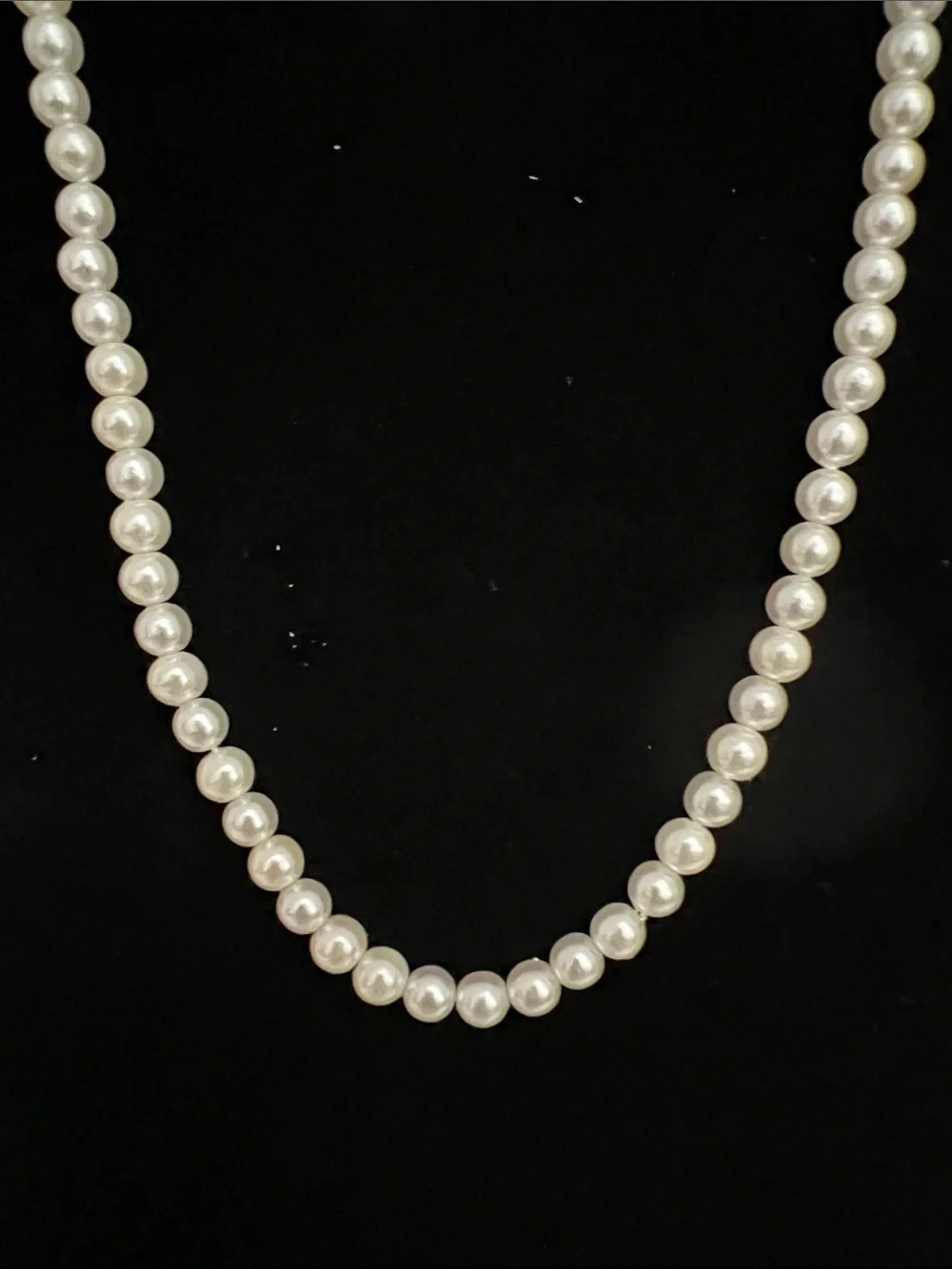 Lustrous White Faux Pearl Necklace - Vintage
